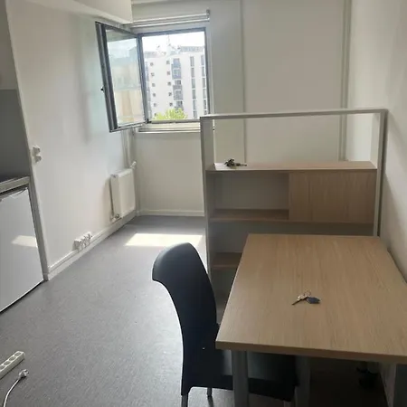 Calme Et Paisible Apartment Paris